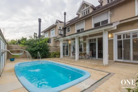 Casa de Condomínio com 5 Quartos para alugar, 375m² no Jardim Carvalho, Porto Alegre