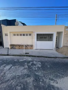 Casa com 3 Quartos à venda, 180m² no Centro, Araguari