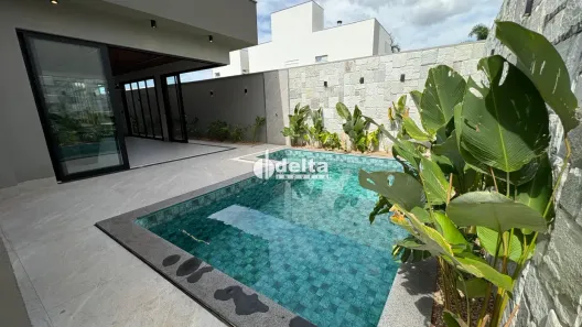Casa de Condomínio com 4 Quartos à venda, 250m² no Jardim Botânico, Uberlândia