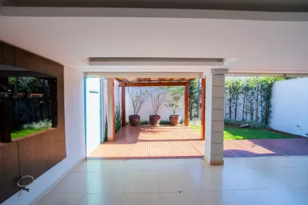 Casa de Condomínio com 3 Quartos à venda, 284m² no Jardim Karaíba, Uberlândia