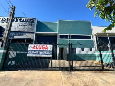 Galpão/Depósito/Armazém com 3 Quartos para alugar, 260m² no Jardim Monte Rei, Maringá