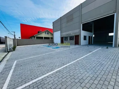 Galpão/Depósito/Armazém para alugar, 880m² no Rio Caveiras, Biguaçu