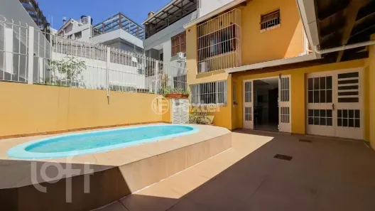 Casa com 3 Quartos à venda, 261m² no Chácara das Pedras, Porto Alegre