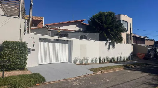 Casa com 2 Quartos para alugar, 222m² no Jardim Itamarati, Campinas