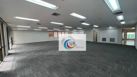 Sala Comercial para alugar, 220m² no Vila Olímpia, São Paulo