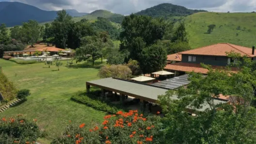 Lote/Terreno à venda, 2924m² no Pedro do Rio, Petrópolis