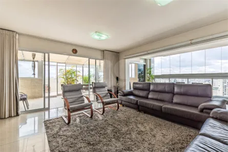 Apartamento com 4 Quartos à venda, 220m² no Vila Gumercindo, São Paulo