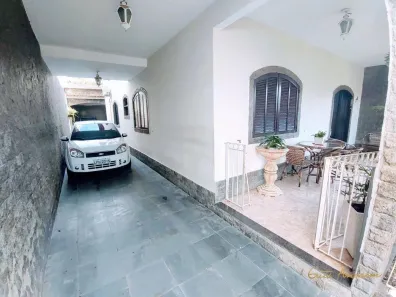 Casa com 4 Quartos à venda, 400m² no Conjunto Residencial Redenção, Nova Iguaçu