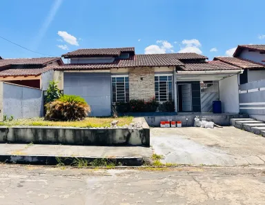 Casa de Condomínio com 3 Quartos à venda, 300m² no Planalto, Manaus