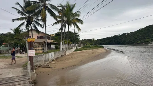 Casa com 2 Quartos à venda, 60m² no Boca da Barra, Rio das Ostras