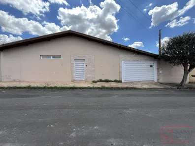 Casa com 3 Quartos para alugar, 169m² no Vila Claudia, Limeira