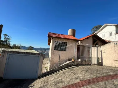 Casa com 3 Quartos para alugar, 267m² no Centro, Florianópolis