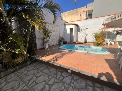 Casa com 4 Quartos à venda, 140m² no Interlagos, Vila Velha