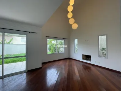 Casa de Condomínio com 3 Quartos para alugar, 215m² no Bosque do Vianna, Cotia