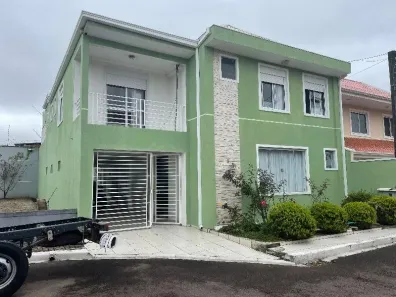 Sobrado com 4 Quartos à venda, 270m² no Uberaba, Curitiba
