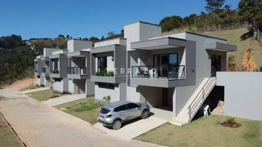 Casa de Condomínio com 3 Quartos à venda, 205m² no Posse, Teresópolis