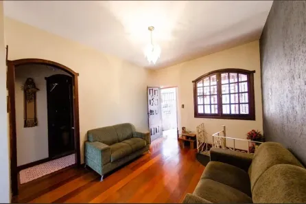 Casa com 6 Quartos à venda, 314m² no Califórnia, Belo Horizonte