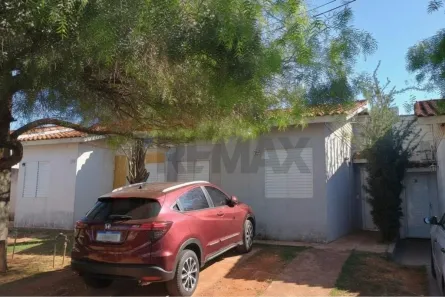 Casa de Condomínio com 2 Quartos para alugar, 47m² no Recreio dos Bandeirantes, Uberaba