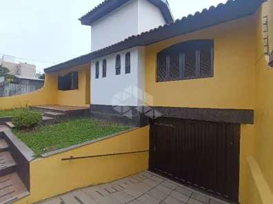 Casa com 3 Quartos para alugar, 250m² no Jardim América, Caxias do Sul