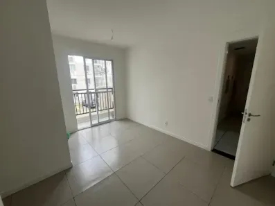 Apartamento com 2 Quartos para alugar, 45m² no Taquara, Rio de Janeiro