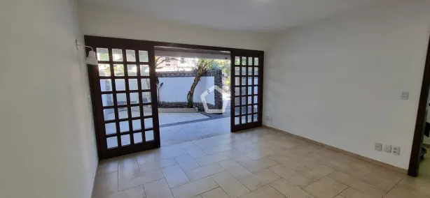 Casa com 3 Quartos à venda, 220m² no Taquara, Rio de Janeiro