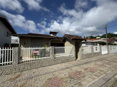Casa com 4 Quartos à venda, 270m² no Jardim Maluche, Brusque
