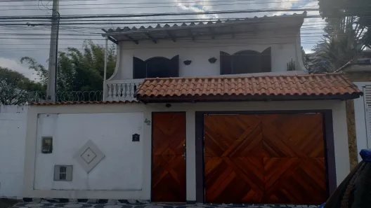 Sobrado com 4 Quartos à venda, 186m² no Vila Ruth, Poá