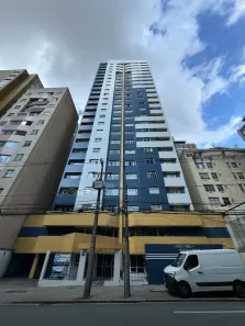 Apartamento com 2 Quartos para alugar, 70m² no Centro, Curitiba