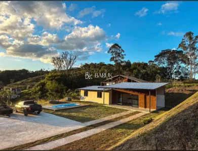 Fazenda/Sítio com 2 Quartos para alugar, 1000m² no Centro, Juiz de Fora