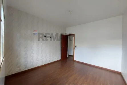 Casa com 3 Quartos para alugar, 110m² no Cinquentenário, Belo Horizonte