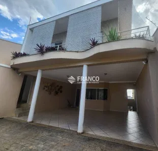 Sobrado com 4 Quartos à venda, 395m² no Alto São Pedro, Taubaté