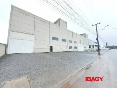 Galpão/Depósito/Armazém para alugar, 1499m² no Brejarú, Palhoça