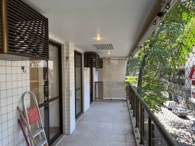 Apartamento com 2 Quartos para alugar, 107m² no Humaitá, Rio de Janeiro