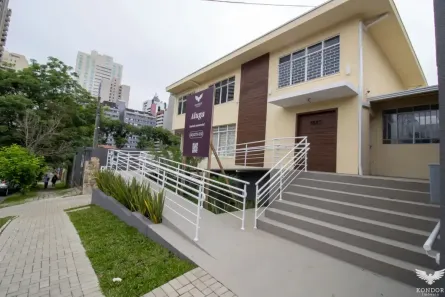 Imóvel Comercial com 3 Quartos para alugar, 176m² no Bigorrilho, Curitiba
