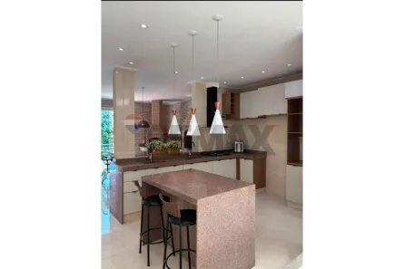 Casa com 3 Quartos para alugar, 230m² no Terras Alpha, Resende