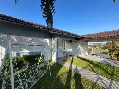 Casa com 4 Quartos para alugar, 220m² no Arroio Grande, Santa Cruz do Sul