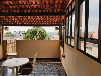 Sobrado com 6 Quartos à venda, 360m² no Jardim Uberaba, Uberaba