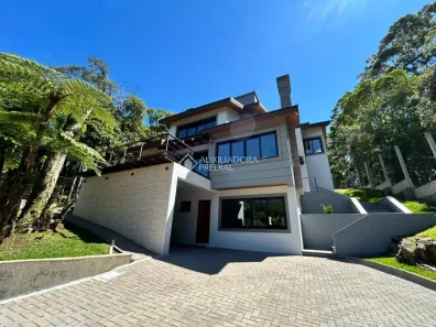 Casa com 3 Quartos à venda, 288m² no Ipê Amarelo, Gramado