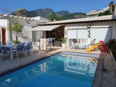 Casa com 3 Quartos à venda, 209m² no Freguesia (Jacarepaguá), Rio de Janeiro