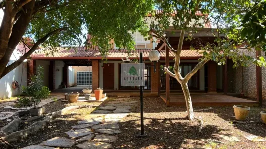 Casa com 4 Quartos para alugar, 250m² no Andracel Center, Anápolis