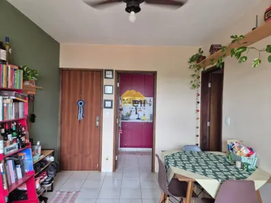 Apartamento com 2 Quartos à venda, 57m² no Jardim Aquinópolis, Presidente Prudente