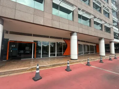 Ponto Comercial para alugar, 253m² no Barra Olímpica, Rio de Janeiro