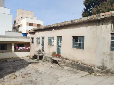 Casa com 5 Quartos à venda, 360m² no Angola, Betim