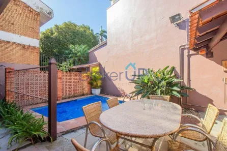 Casa com 4 Quartos à venda, 300m² no Chácara das Pedras, Porto Alegre