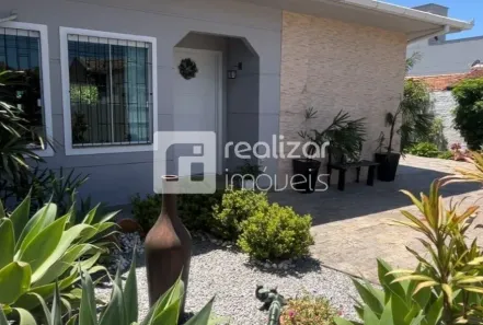 Casa com 5 Quartos para alugar, 200m² no Ingleses do Rio Vermelho, Florianópolis