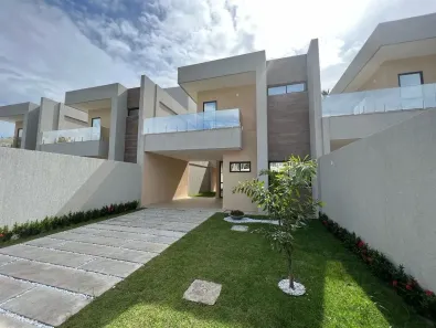 Sobrado com 4 Quartos para alugar, 170m² no Pires Façanha, Eusébio