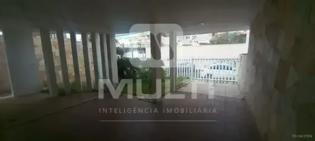 Casa com 3 Quartos para alugar, 250m² no Fundinho, Uberlândia
