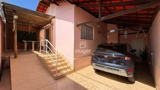 Casa com 3 Quartos para alugar, 181m² no Melo, Montes Claros