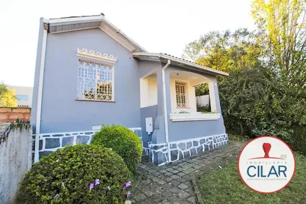 Casa com 4 Quartos para alugar, 215m² no Mercês, Curitiba