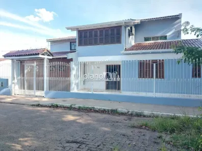 Casa com 3 Quartos para alugar, 348m² no Centro, Gravataí